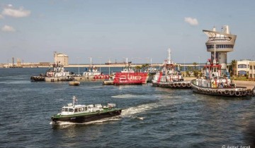 تداول 15 سفينة حاويات وبضائع عامة عبر ميناء دمياط