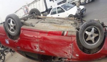 إصابة شخصان جراء حادث انقلاب سيارة نقل على الطريق الصحراوى الغربى “أسوان – القاهرة”