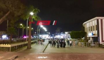 اقبال مستمر من المواطنين على شارع النيل برأس البر خلال العطلة الأسبوعية
