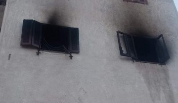 بالصور السيطرة على حريق هائل نشب في شقة سكنية بدمياط دون خسائر بشرية