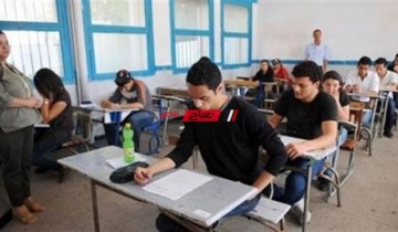 تباين آراء طلاب الثانوية العامة في دمياط بعد الانتهاء من امتحاني الكيمياء والجغرافيا