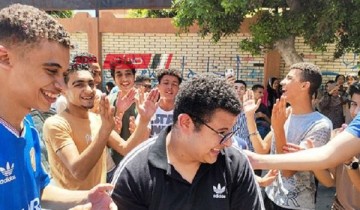 بعد انتهاء امتحانات الثانوية العامة احتفال الطلاب بمحافظة الإسكندرية