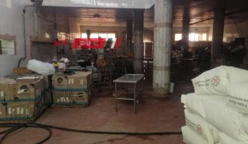 ضبط سلع غذائية مجهولة المصدر في منطقة برج العرب بمحافظة الإسكندرية