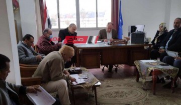 رئيس مدينة كفر سعد بدمياط يشرف على أعمال لجنة التصالح فى مخالفات البناء