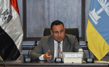 محافظ الإسكندرية يقرر عقد لقاء جماهيرى مرتين شهريا للاستماع لشكاوى المواطنين وحلها