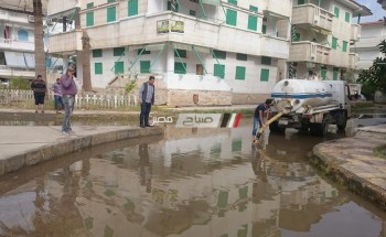 محلية راس البر : بدء اعمال صيانة اغطية بلاعات صرف المطر المتهالكة للحفاظ على سلامة المواطنين