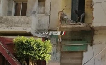 سقوط بلكونة عقار في حي وسط بالإسكندرية