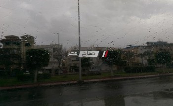 موجة من الأمطار الغزيرة تضرب قرى و مدن دمياط وتوقف حركة الصيد (صور)