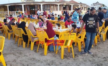 تضامن دمياط تنظم إفطارها السنوي على شاطئ بحر رأس البر