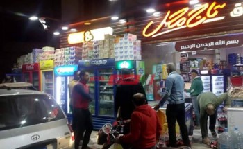 شن حملة مكبرة لازالة اشغالات  شارع وزير الإعلانات المخالفة بدمياط