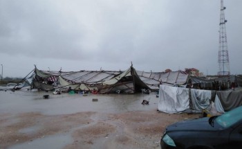 بالصور انهيار شادر المركز النموذجي لطلبات التصالح بسبب الأمطار الغزيرة في الإسكندرية