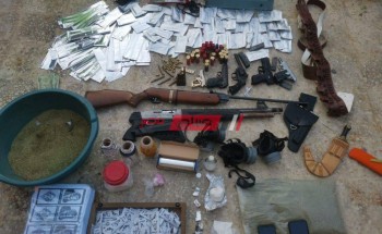 ضبط 2 من العناصر الإجرامية بحوزتهم كمية من المواد المخدرة والأسلحة النارية فى أسوان
