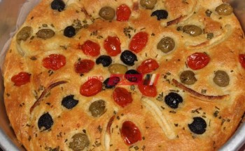 طريقة عمل خبز الفوكاشيا الإيطالى بخطوات بسيطة وطعم مميز على طريقة الشيف فاطمة ابو حاتى