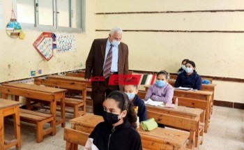 مدير تعليم الإسكندرية يتفقد لجان امتحانات الصف الخامس الابتدائي بإدارة المنتزه