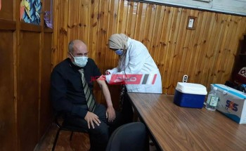 بالصور انتظام تطعيم مراقبي الثانوية العامة بلقاح فيروس كورونا في دمياط