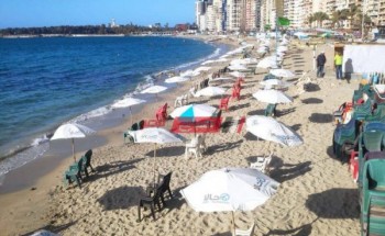 الأرصاد الجوية تحذر المواطنين من ارتفاع موج البحر في شواطئ الإسكندرية اليوم