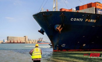 تفريغ شحنة جديدة على أرصفة ميناء دمياط بإجمالي 1580 طن قمح و 7080 طن حديد