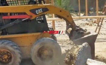 ازالة فورية لاعمال حفر وبناء بدون ترخيص في حملة مكبرة بمركز كفر البطيخ بدمياط