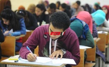 اختلاف آراء طلاب الثانوية العامة حول امتحانات الفيزياء والتاريخ اليوم في الإسكندرية