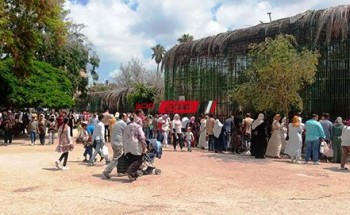 اقبال كبير علي حديقة الحيوان بمحافظة الإسكندرية في رابع أيام عيد الأضحي المبارك