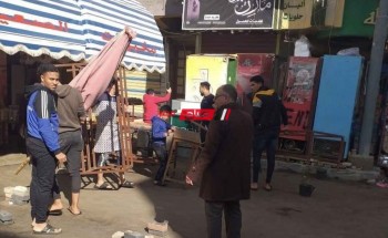 حملة مكبرة ترفع الإشغالات المخالفة في شارع داوود بدمياط