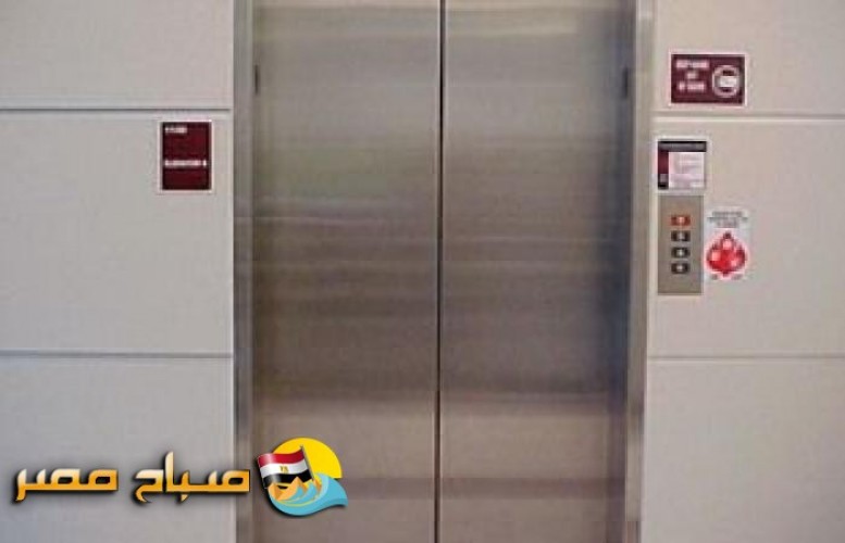 انقاذ 4 اشخاص من الاختناق داخل مصعد مستشفي البدرشين المركزي