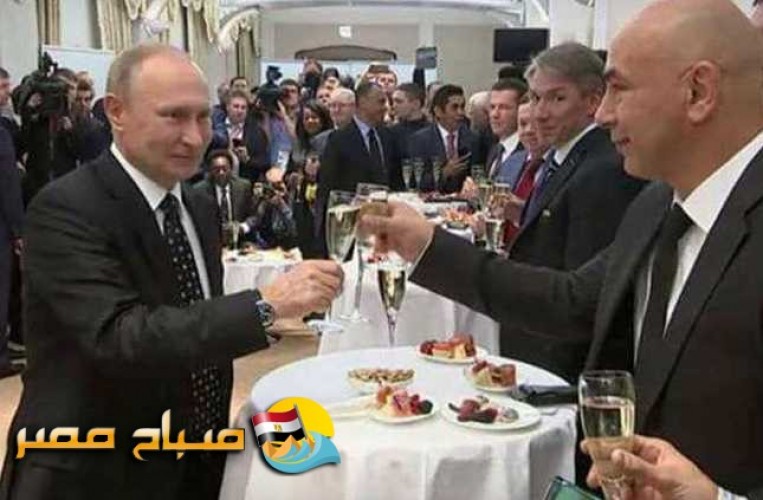 حسام حسن يؤكد مسكت كأس الخمر لتحية بوتين وبعدها استغفرت الله