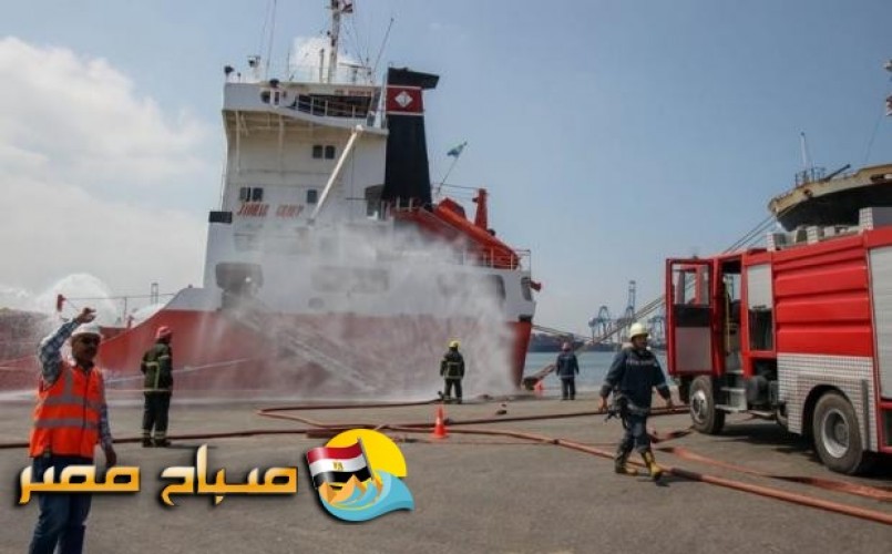 نشوب حريق فى قاطرة بميناء الإسكندرية