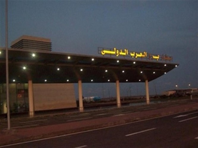 إحباط محاولة لتهريب مستلزمات طبية بحوزة شقيقين بمطار برج العرب