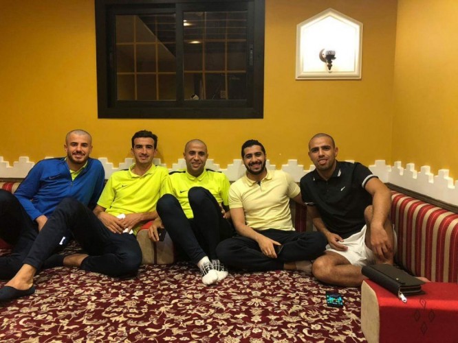 صورة| عبدالشافي يدعو لاعبي الزمالك على العشاء في جدة