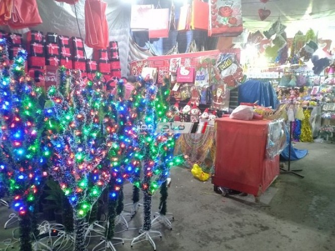 بالصور.. أسواق الإسكندرية تستعد لاحتفالات رأس السنة الميلادية