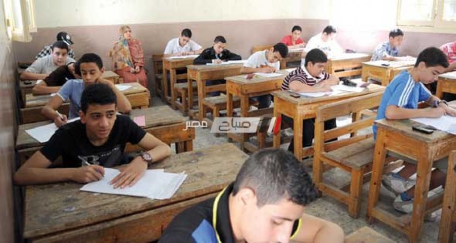 استمرار تصحيح أوراق إجابات الشهادة الإعدادية بمحافظة الإسكندرية
