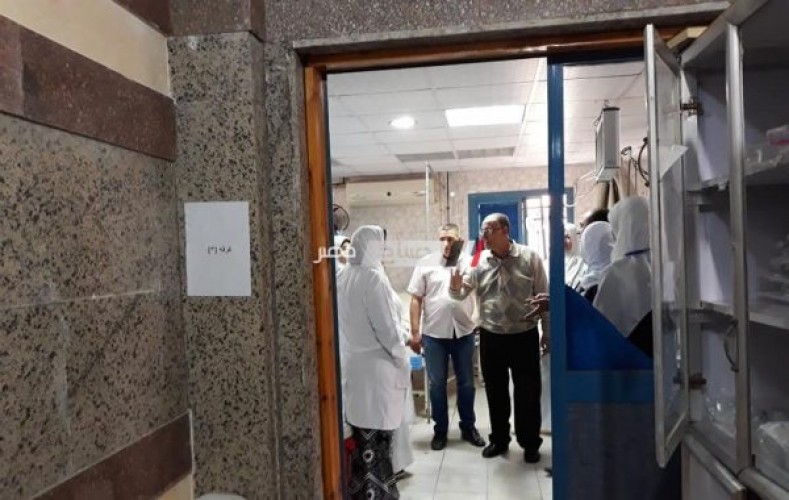 رئيس محلية شبراخيت بالبحيرة يتابع حالة 21 مريض و يؤكد: نزلات برد عادية وليست تسمم