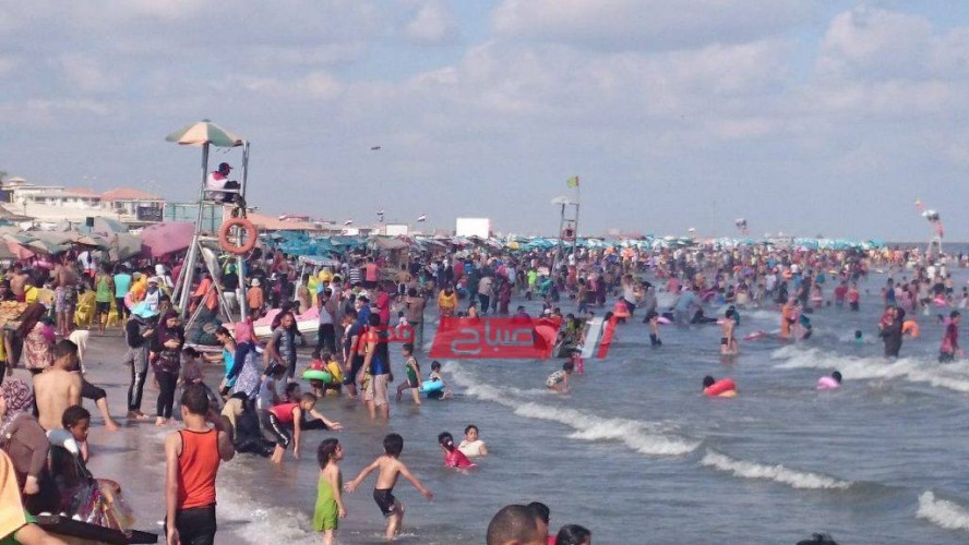 اليوم الجمعة .. انقاذ 33 شخص من الغرق وعوده 1645 طفل تائه الى ذويهم بمدينة رأس البر