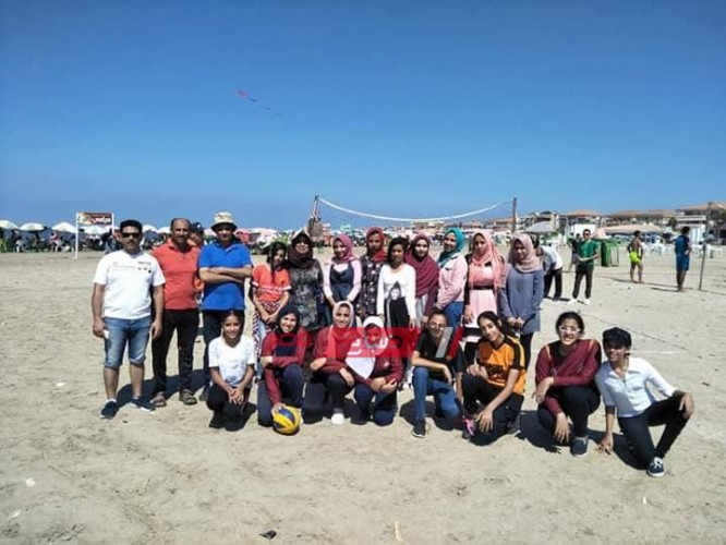 انطلاق فاعليات اللقاءات الشاطئية للفتيات والشباب على شواطئ رأس البر