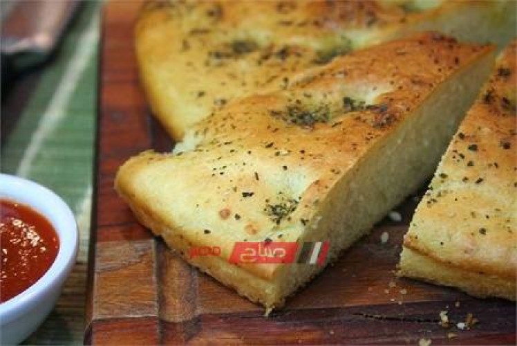 طريقة عمل خبز الفوكاشيا