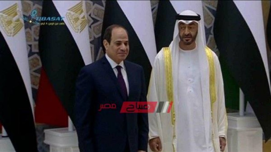 السيسي يلتقط صورا تذكارية مع ولي عهد أبو ظبي وكبار المسئولين.. فيديو