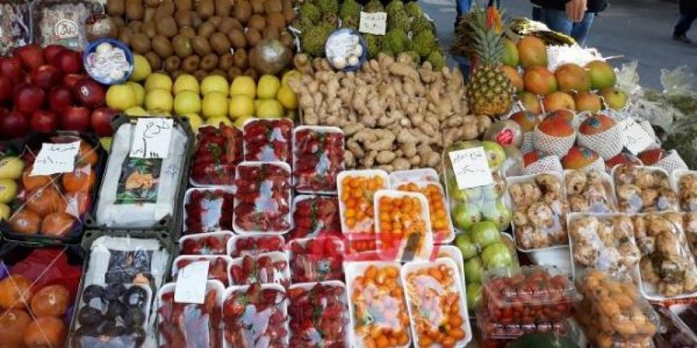 أسعار الفاكهة تواصل استقرارها في سوق الجملة اليوم