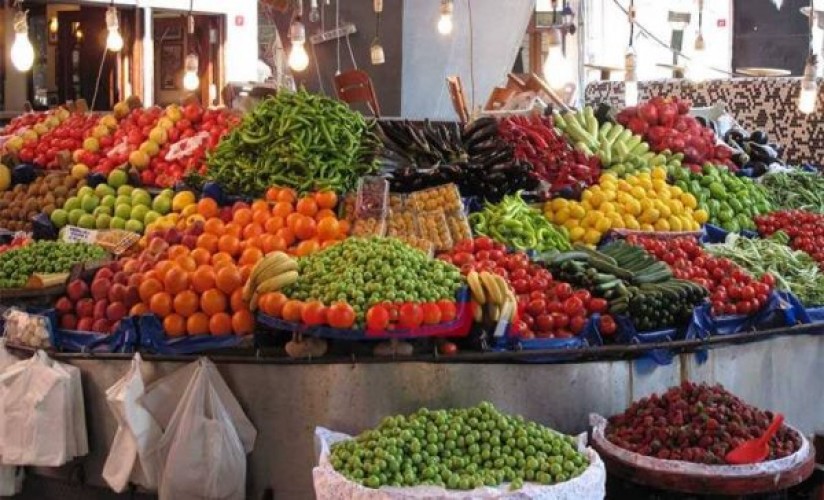 ارتفاع أسعار الطماطم والليمون و البسلة في سوق الجملة اليوم