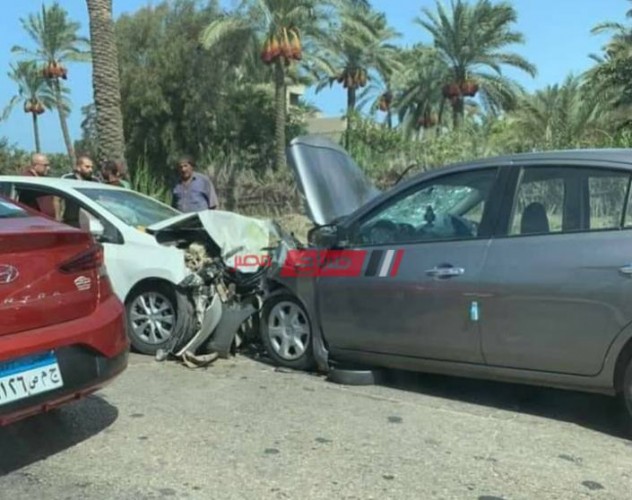 بالصورة حادث تصادم مروع بين سيارتين ملاكي على طريق رأس البر بدمياط