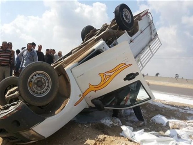 مصرع مواطن وإصابة 8 أخرين نتيجة حادث إنقلاب سيارة فى الجيزة