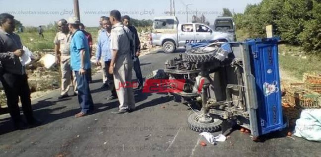 إصابة 5 مواطنين إثر حادث انقلاب تروسيكل بطريق الفيوم السياحى