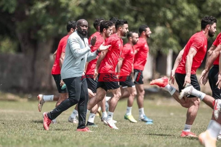 عبدالحفيظ يشرح أسباب إراحة لاعبي الأهلي من تدريبات الغد