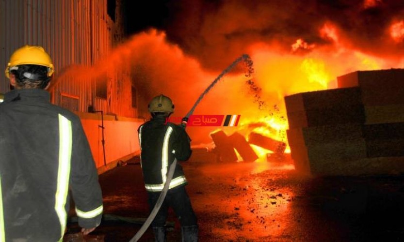 اخماد حريق هائل نشب داخل ورشة اثاث في دمياط دون خسائر بشرية