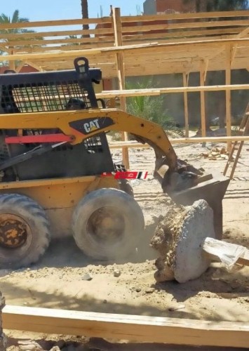 ازالة فورية لاعمال حفر وبناء بدون ترخيص في حملة مكبرة بمركز كفر البطيخ بدمياط