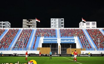 توافد الجماهير لحجز تذاكر مباراة مصر والكونغو بستاد الاسكندرية