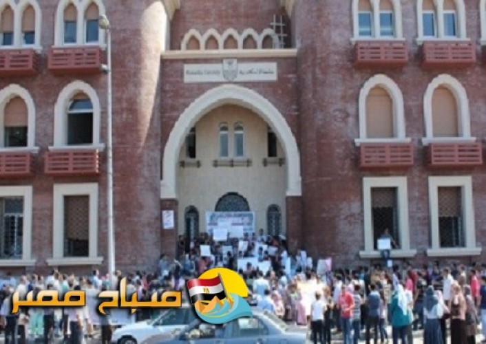 منع دخول الهاتف المحمول لجان الامتحان بجامعة الاسكندرية