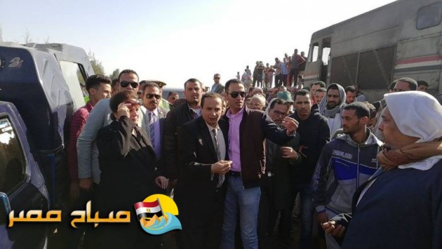 بالصور …. محافظ البحيرة تصل موقع حادث تصادم قطارى محافظة البحيرة