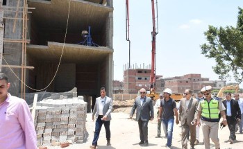محافظ الشرقية : يتفقد أعمال إنشاء مستشفى الطواريء بمنطقة الشوبك