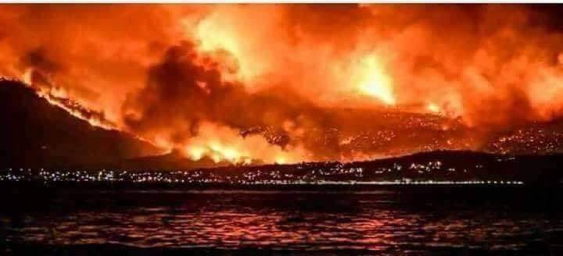 صيادى عزبة البرج بدمياط ينقذون 300 شخص فى حرائق اليونان الهائلة “صور”